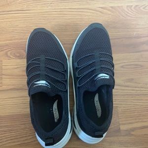 Skechers shoes Arch fit